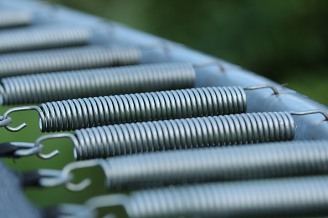 pružina trammpoliny.jpg